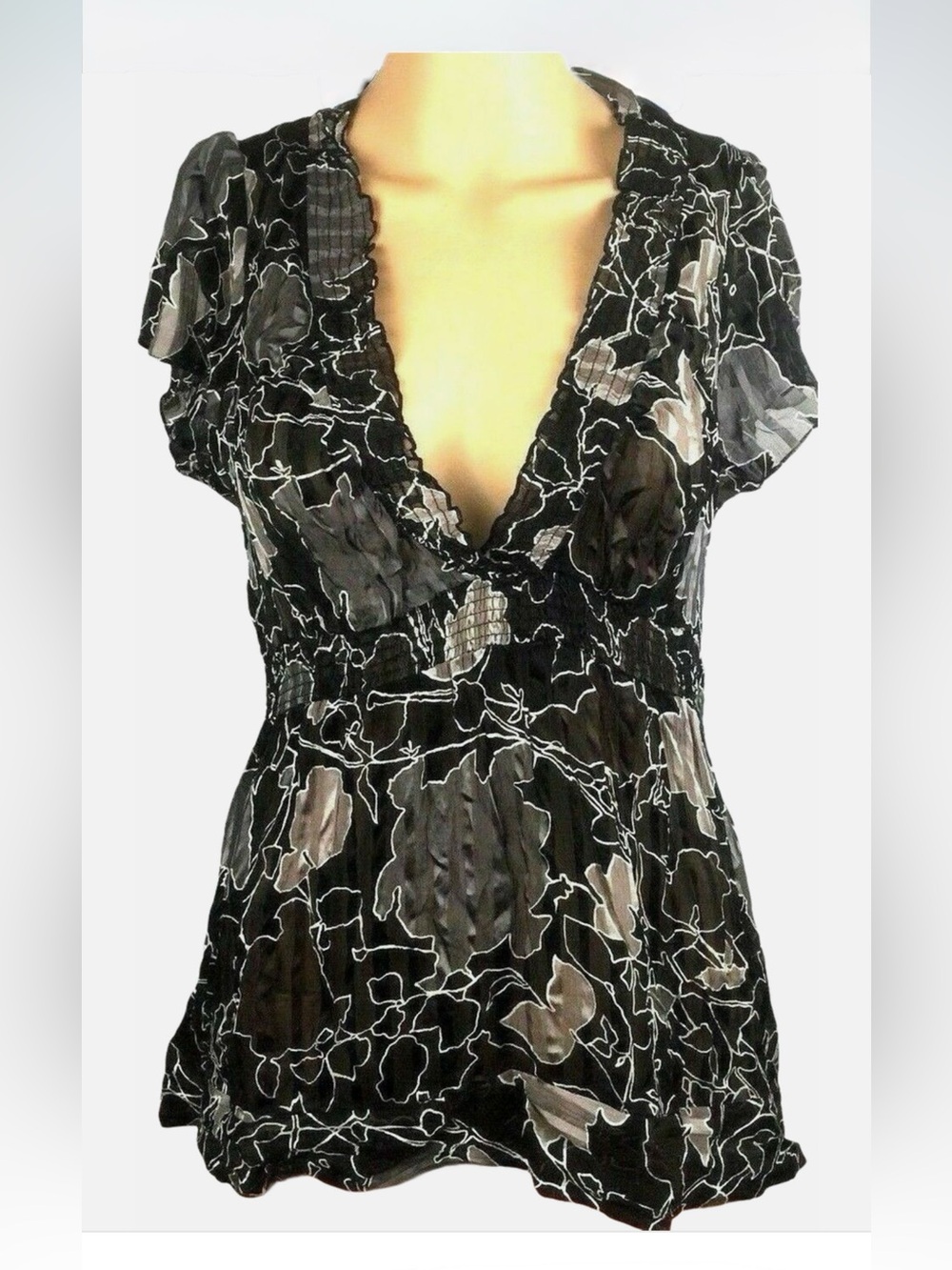 BCBGMAXAZRIA silk top. Size small.